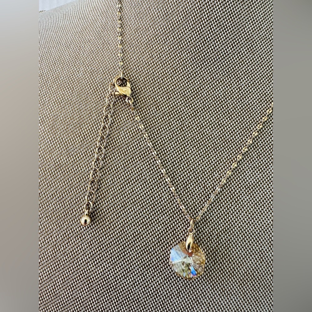 Elegant Gold Tone Necklace with Crystal Pendant Champagne/Light Amber - Picture 9 of 12